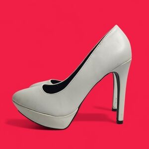 Charlotte Russe White Platform Pumps Size 7 High Heels Stiletto Clubwear Party